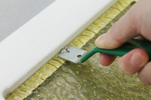 glazing-points-putty-installation-1